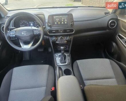 Сірий Хендай Kona, об'ємом двигуна 2 л та пробігом 60 тис. км за 14300 $, фото 19 на Automoto.ua
