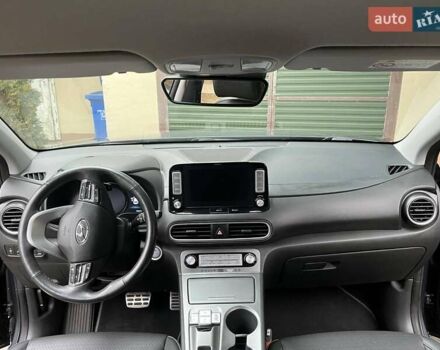 Серый Хендай Kona, объемом двигателя 0 л и пробегом 80 тыс. км за 18900 $, фото 15 на Automoto.ua