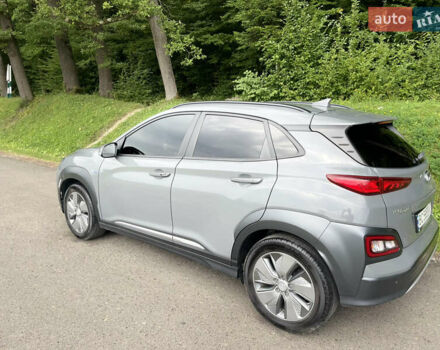 Сірий Хендай Kona, об'ємом двигуна 0 л та пробігом 109 тис. км за 17000 $, фото 2 на Automoto.ua