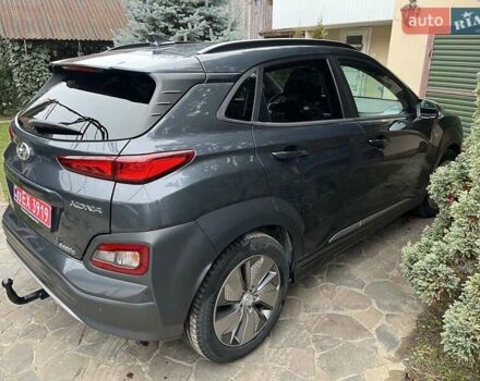 Серый Хендай Kona, объемом двигателя 0 л и пробегом 80 тыс. км за 18900 $, фото 11 на Automoto.ua
