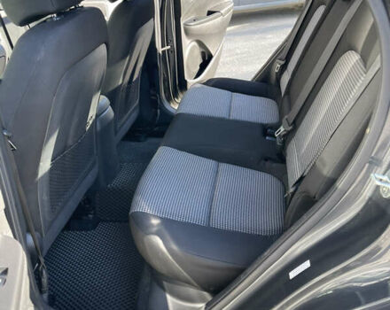 Серый Хендай Kona, объемом двигателя 2 л и пробегом 93 тыс. км за 15900 $, фото 27 на Automoto.ua