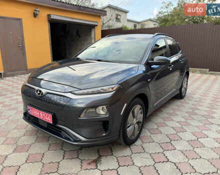 Серый Хендай Kona, объемом двигателя 0 л и пробегом 65 тыс. км за 16399 $, фото 9 на Automoto.ua