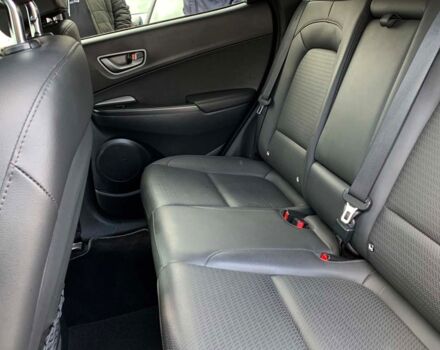 Серый Хендай Kona, объемом двигателя 64 л и пробегом 119 тыс. км за 17900 $, фото 17 на Automoto.ua