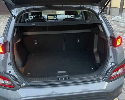 Серый Хендай Kona, объемом двигателя 0 л и пробегом 44 тыс. км за 17400 $, фото 9 на Automoto.ua