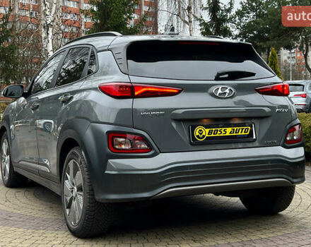 Серый Хендай Kona, объемом двигателя 0 л и пробегом 164 тыс. км за 16999 $, фото 4 на Automoto.ua