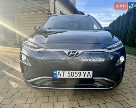 Серый Хендай Kona, объемом двигателя 0 л и пробегом 95 тыс. км за 17500 $, фото 30 на Automoto.ua