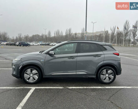 Серый Хендай Kona, объемом двигателя 0 л и пробегом 131 тыс. км за 16500 $, фото 13 на Automoto.ua