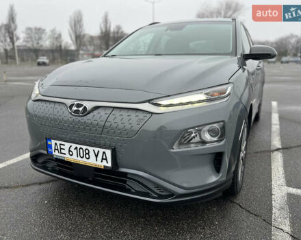 Серый Хендай Kona, объемом двигателя 0 л и пробегом 131 тыс. км за 16500 $, фото 3 на Automoto.ua