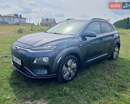 Серый Хендай Kona, объемом двигателя 0 л и пробегом 141 тыс. км за 19000 $, фото 4 на Automoto.ua