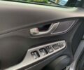 Серый Хендай Kona, объемом двигателя 64 л и пробегом 119 тыс. км за 17900 $, фото 6 на Automoto.ua