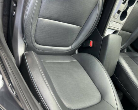 Серый Хендай Kona, объемом двигателя 0 л и пробегом 96 тыс. км за 17300 $, фото 8 на Automoto.ua