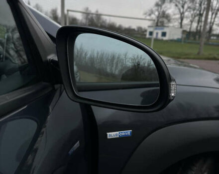 Серый Хендай Kona, объемом двигателя 0 л и пробегом 115 тыс. км за 19000 $, фото 13 на Automoto.ua