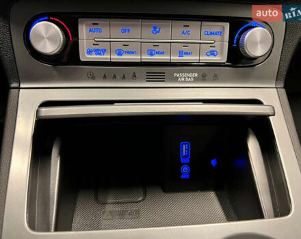 Серый Хендай Kona, объемом двигателя 0 л и пробегом 85 тыс. км за 14450 $, фото 18 на Automoto.ua