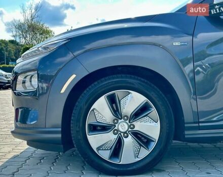 Серый Хендай Kona, объемом двигателя 0 л и пробегом 137 тыс. км за 16700 $, фото 5 на Automoto.ua