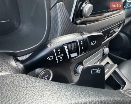 Сірий Хендай Kona, об'ємом двигуна 0 л та пробігом 71 тис. км за 17700 $, фото 41 на Automoto.ua