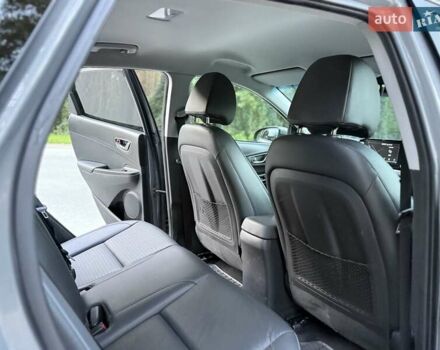 Серый Хендай Kona, объемом двигателя 0 л и пробегом 96 тыс. км за 17200 $, фото 77 на Automoto.ua