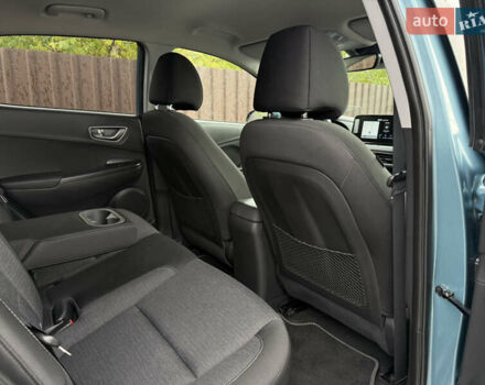 Серый Хендай Kona, объемом двигателя 0 л и пробегом 127 тыс. км за 17650 $, фото 30 на Automoto.ua