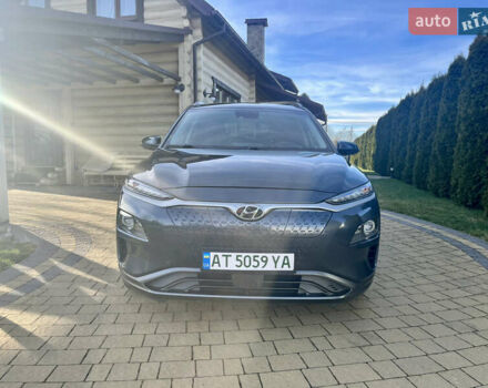 Серый Хендай Kona, объемом двигателя 0 л и пробегом 95 тыс. км за 17500 $, фото 1 на Automoto.ua