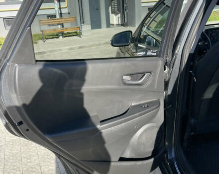 Серый Хендай Kona, объемом двигателя 2 л и пробегом 93 тыс. км за 15900 $, фото 33 на Automoto.ua