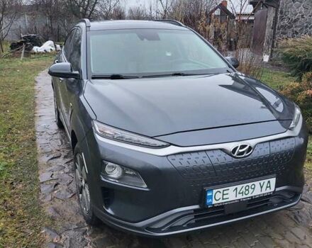 Серый Хендай Kona, объемом двигателя 0 л и пробегом 194 тыс. км за 15800 $, фото 1 на Automoto.ua
