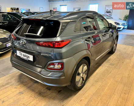 Серый Хендай Kona, объемом двигателя 0 л и пробегом 85 тыс. км за 14450 $, фото 7 на Automoto.ua