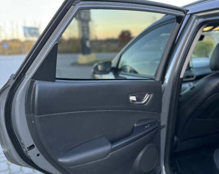 Серый Хендай Kona, объемом двигателя 0 л и пробегом 126 тыс. км за 17300 $, фото 58 на Automoto.ua