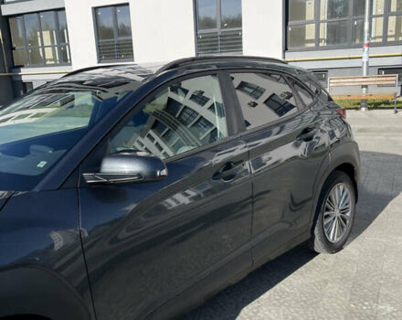 Серый Хендай Kona, объемом двигателя 2 л и пробегом 93 тыс. км за 15900 $, фото 6 на Automoto.ua