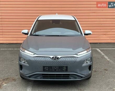 Серый Хендай Kona, объемом двигателя 0 л и пробегом 54 тыс. км за 17500 $, фото 2 на Automoto.ua
