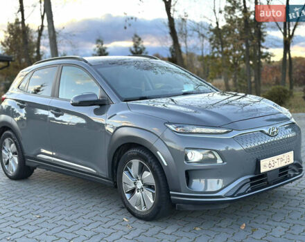 Серый Хендай Kona, объемом двигателя 0 л и пробегом 126 тыс. км за 17300 $, фото 26 на Automoto.ua