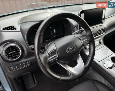 Серый Хендай Kona, объемом двигателя 0 л и пробегом 127 тыс. км за 17650 $, фото 43 на Automoto.ua