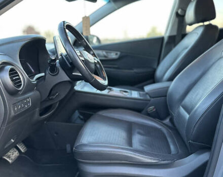 Серый Хендай Kona, объемом двигателя 0 л и пробегом 126 тыс. км за 17300 $, фото 48 на Automoto.ua