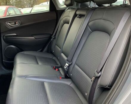 Серый Хендай Kona, объемом двигателя 64 л и пробегом 119 тыс. км за 17900 $, фото 15 на Automoto.ua