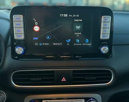 Сірий Хендай Kona, об'ємом двигуна 0 л та пробігом 113 тис. км за 17800 $, фото 12 на Automoto.ua