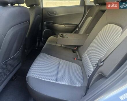 Сірий Хендай Kona, об'ємом двигуна 2 л та пробігом 60 тис. км за 14300 $, фото 18 на Automoto.ua