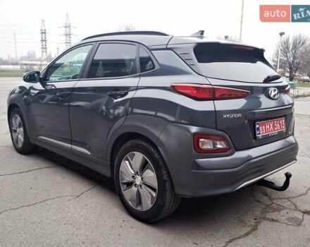 Сірий Хендай Kona, об'ємом двигуна 0 л та пробігом 114 тис. км за 17300 $, фото 10 на Automoto.ua