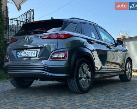 Серый Хендай Kona, объемом двигателя 0 л и пробегом 123 тыс. км за 16000 $, фото 5 на Automoto.ua