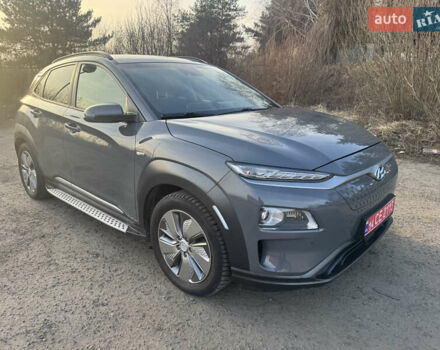 Серый Хендай Kona, объемом двигателя 0 л и пробегом 92 тыс. км за 15900 $, фото 1 на Automoto.ua