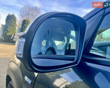 Серый Хендай Kona, объемом двигателя 0 л и пробегом 95 тыс. км за 17500 $, фото 38 на Automoto.ua