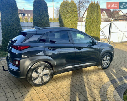 Серый Хендай Kona, объемом двигателя 0 л и пробегом 95 тыс. км за 17500 $, фото 13 на Automoto.ua