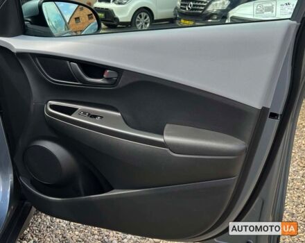 Серый Хендай Kona, объемом двигателя 2 л и пробегом 106 тыс. км за 17600 $, фото 9 на Automoto.ua