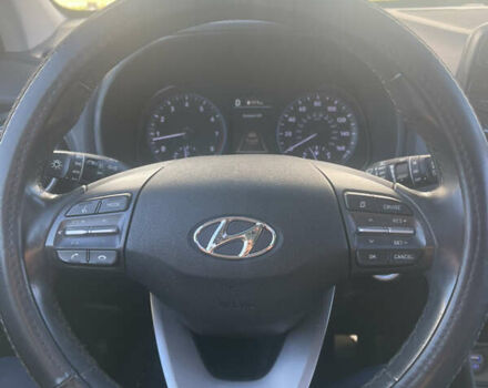 Серый Хендай Kona, объемом двигателя 2 л и пробегом 93 тыс. км за 15900 $, фото 20 на Automoto.ua