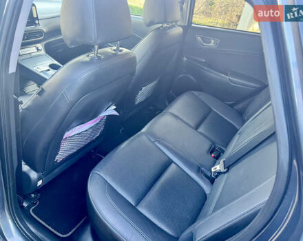 Серый Хендай Kona, объемом двигателя 0 л и пробегом 95 тыс. км за 17500 $, фото 51 на Automoto.ua