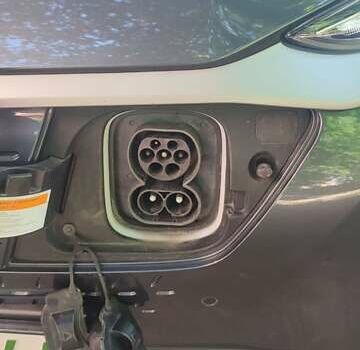 Серый Хендай Kona, объемом двигателя 0 л и пробегом 105 тыс. км за 17999 $, фото 22 на Automoto.ua