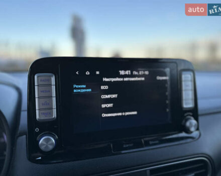 Серый Хендай Kona, объемом двигателя 0 л и пробегом 126 тыс. км за 17300 $, фото 97 на Automoto.ua