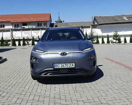 Серый Хендай Kona, объемом двигателя 0 л и пробегом 114 тыс. км за 15300 $, фото 4 на Automoto.ua