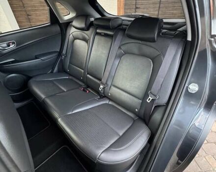 Сірий Хендай Kona, об'ємом двигуна 0 л та пробігом 71 тис. км за 17700 $, фото 52 на Automoto.ua