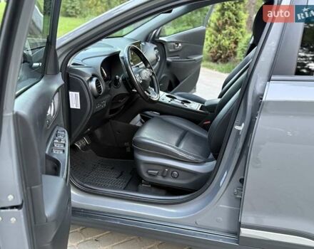 Серый Хендай Kona, объемом двигателя 0 л и пробегом 96 тыс. км за 17200 $, фото 43 на Automoto.ua