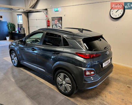 Серый Хендай Kona, объемом двигателя 0 л и пробегом 85 тыс. км за 14450 $, фото 4 на Automoto.ua