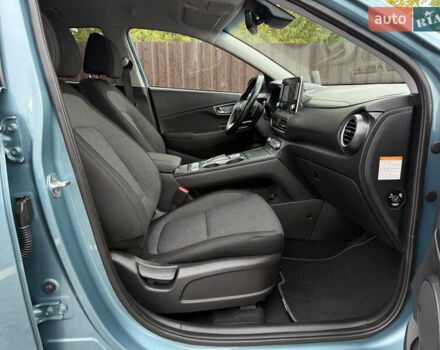 Серый Хендай Kona, объемом двигателя 0 л и пробегом 127 тыс. км за 17650 $, фото 29 на Automoto.ua