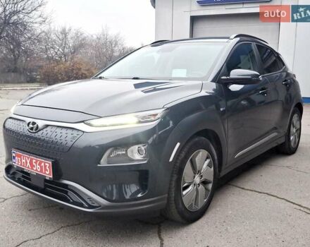 Сірий Хендай Kona, об'ємом двигуна 0 л та пробігом 114 тис. км за 17300 $, фото 2 на Automoto.ua
